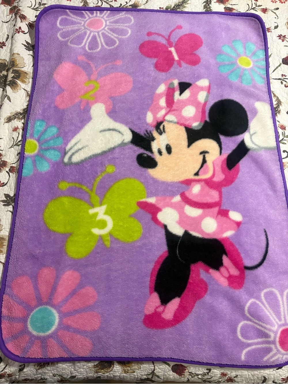 Vintage Disney Minnie Mouse Purple 123 Butterflies Plush Fleece Blanket